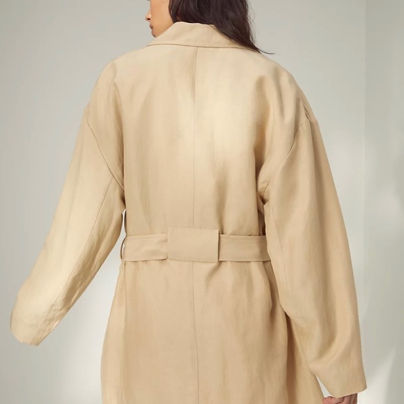 Aritzia Wilfred Novella linen jacket in olive beige colour, size medium. - Picture 3 of 7